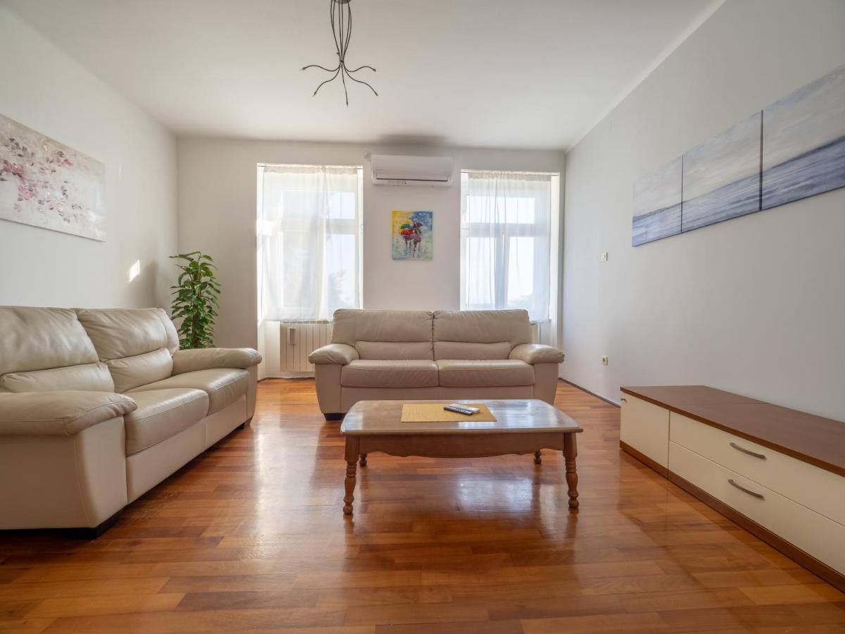 Classy And Sunny Apartment In Fiume Esterno foto